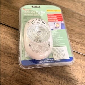 Amertec Ionic Air Purifiers With Safety Lights New In Package
